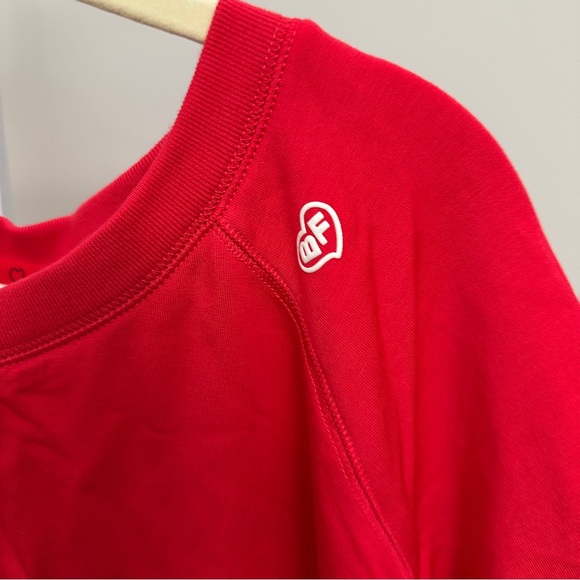 Big Feelings
Alli Slouchy Crewneck Sweatshirt size XL NWT - Picture 3 of 6